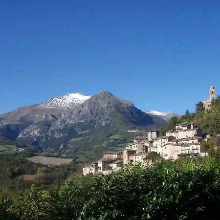 Casa Di Pietra アパート Montefortino
